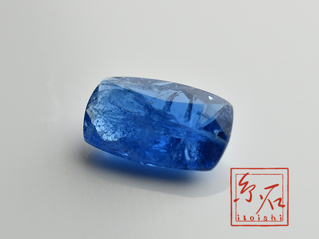 魅惑的なレアブルーカラー アフガナイト - 糸石